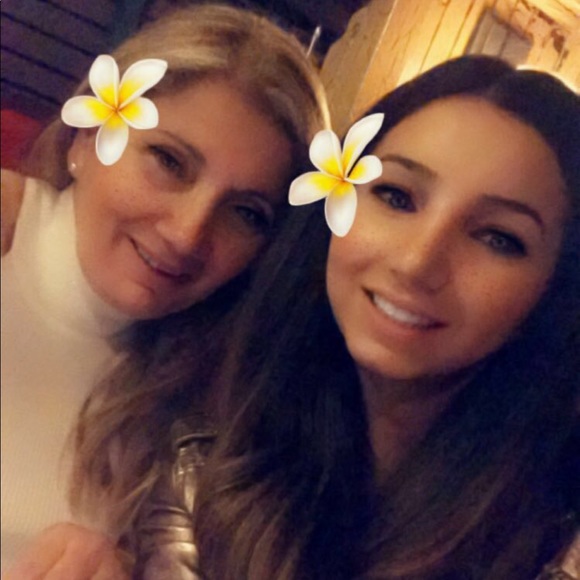 Meet your Posher, Sylvie K - Picture 4 of 5